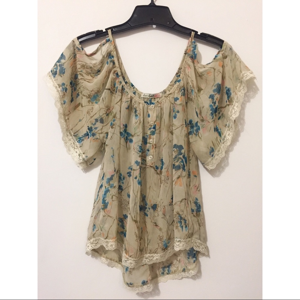 Spring/Summer blouse - Picture 2 of 3
